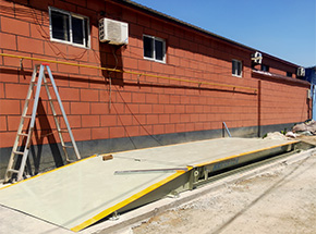 山東聊城張寨鎮(zhèn)李家收糧站30噸移動地磅